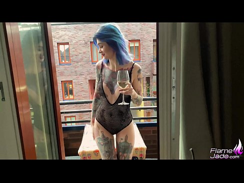 ❤️ Ragazza tremenda chì succhia cù una bocca è cazzo appassionatamente sottu à u celu apertu ️ Pornografia russa à co.hentai-menu.ru ❌❤